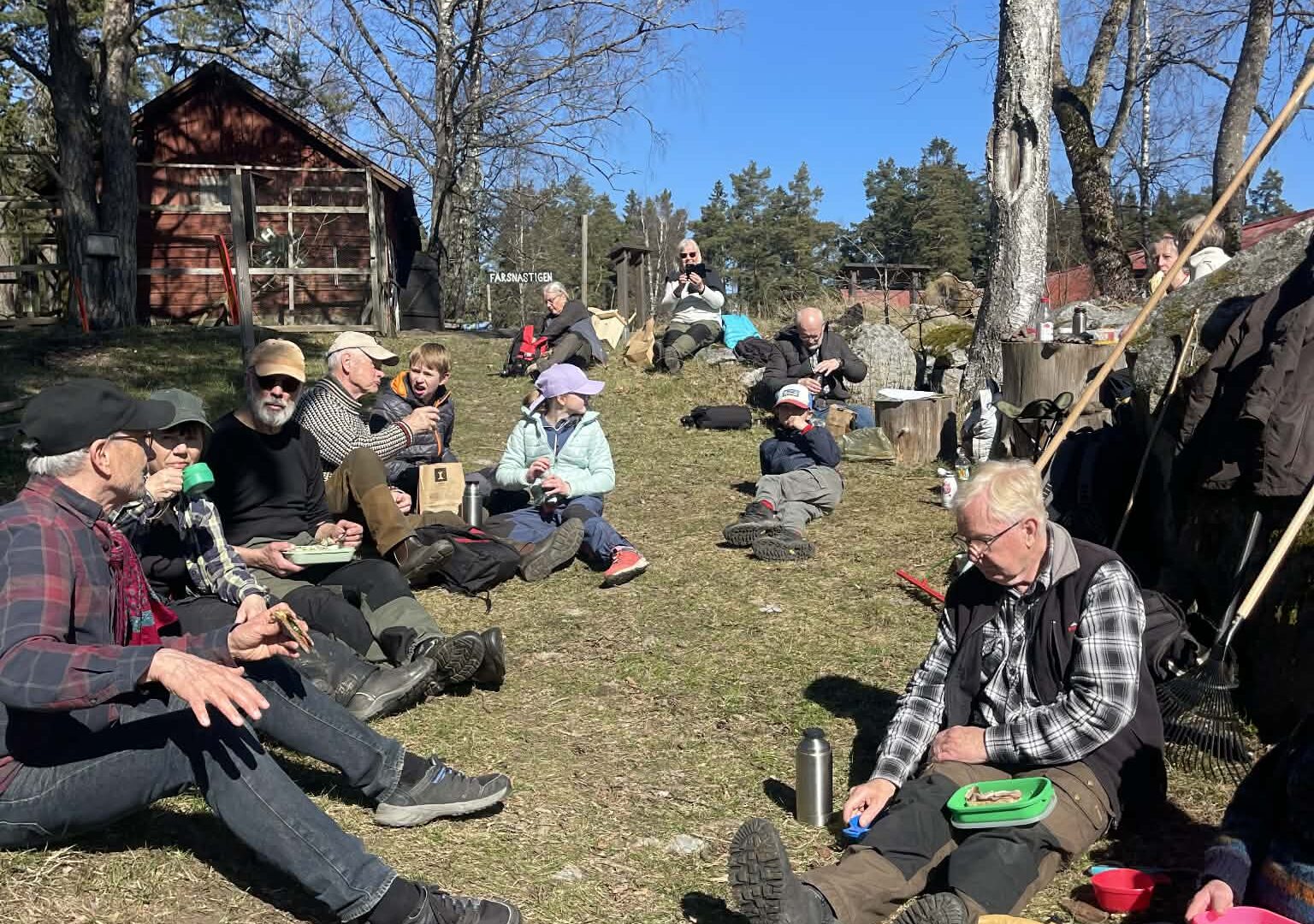 Fika på ängen